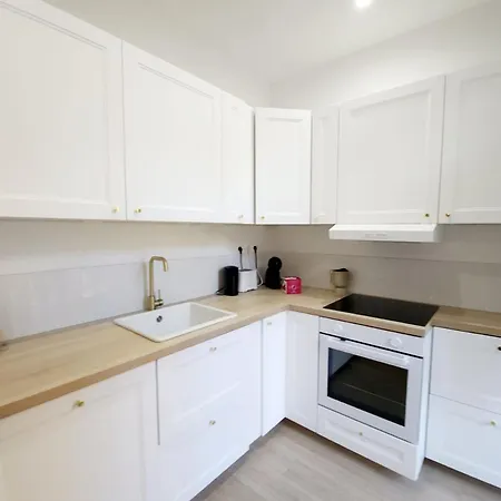 Apartment La Garonne 1 Yourhostehelper *
